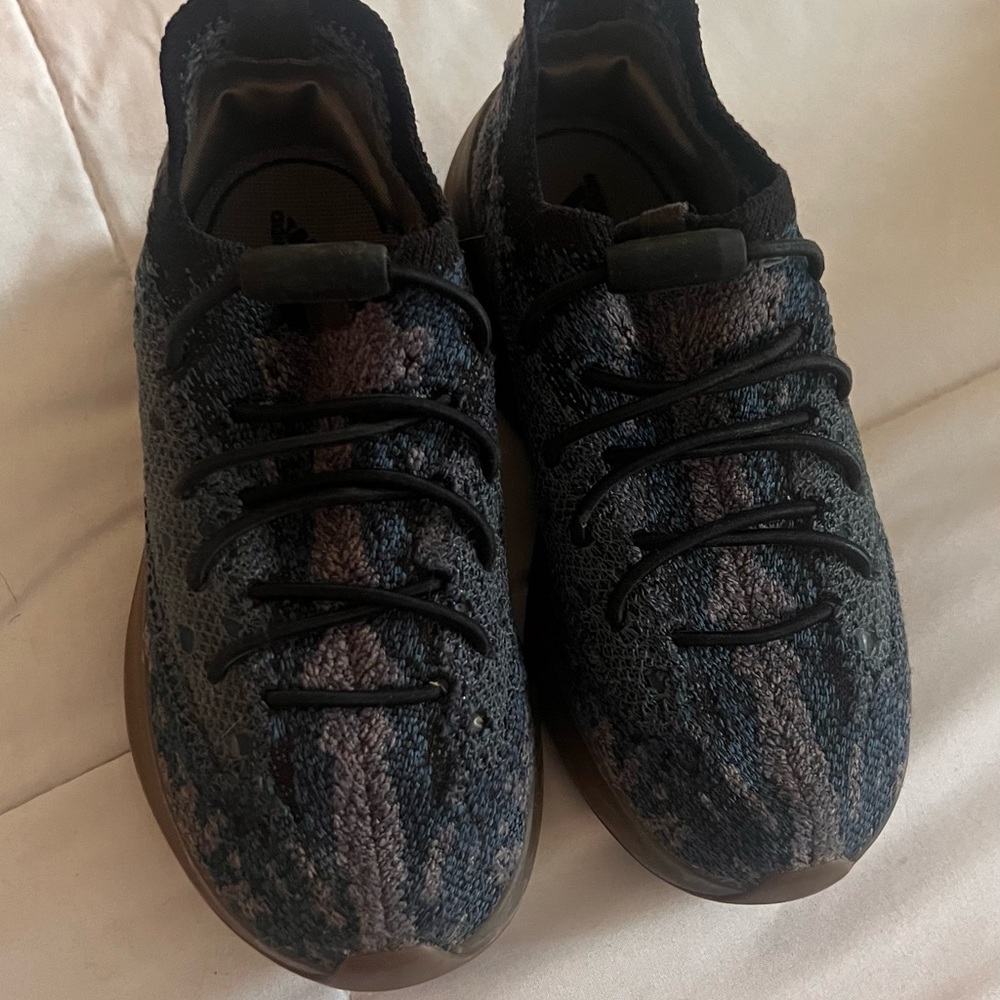 adidas Yeezy 380 Covellite (Infants) size 10 HIGH DEMAND 🔥🔥